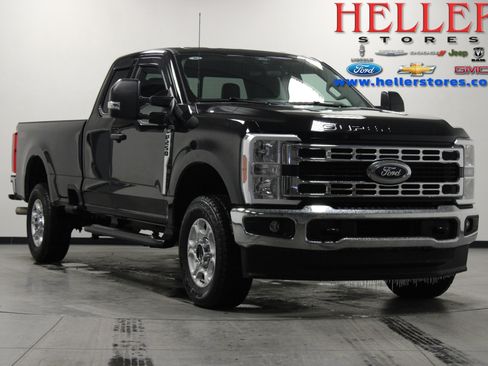 Used 2025 Ford F250 XLT image 1