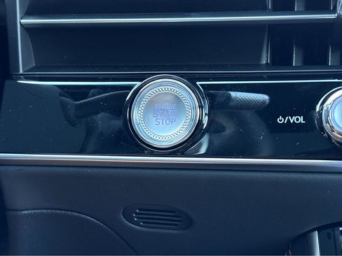 New 2026 Genesis GV70 3.5T Sport Advanced image 9