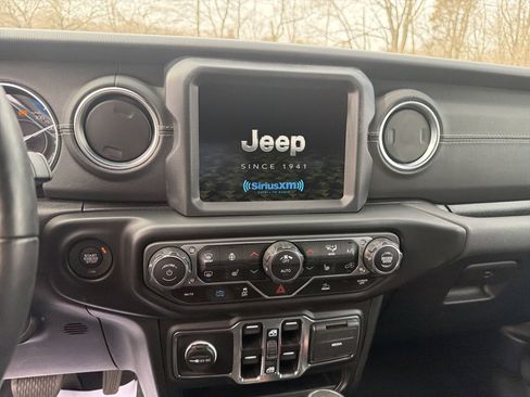 Certified 2023 Jeep Wrangler Sahara w/ Cold Weather Group image 15