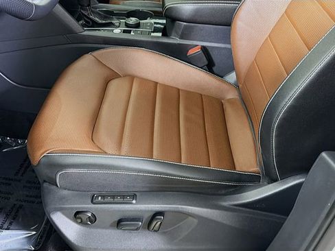 Used 2023 Volkswagen Atlas SEL Premium image 22