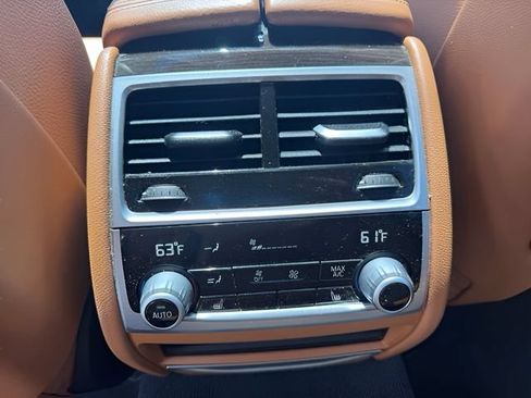Used 2021 BMW 740i xDrive AWD/4WD image 10