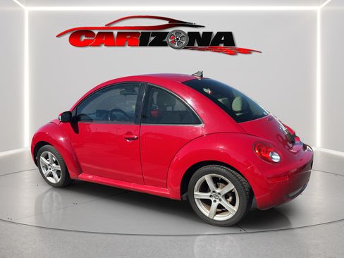 Used 2010 Volkswagen Beetle Coupe FWD image 9