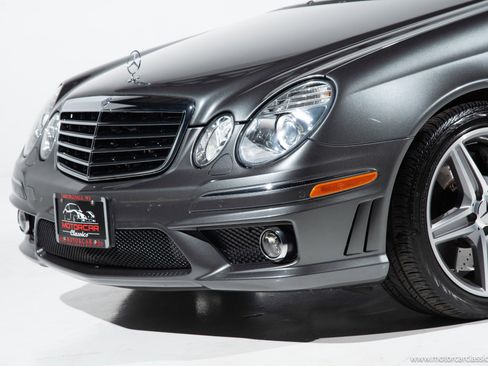 Used 2009 Mercedes-Benz E 63 AMG Sedan image 23