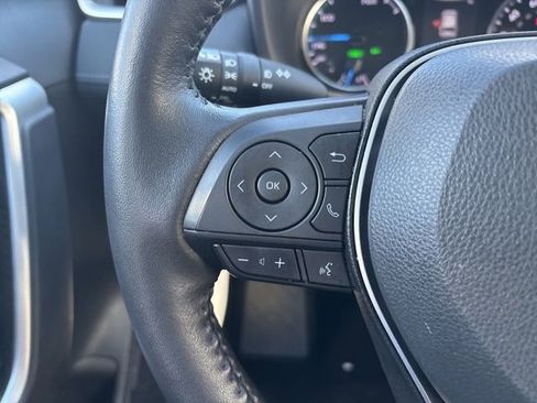 Used 2022 Toyota RAV4 XLE Premium image 26