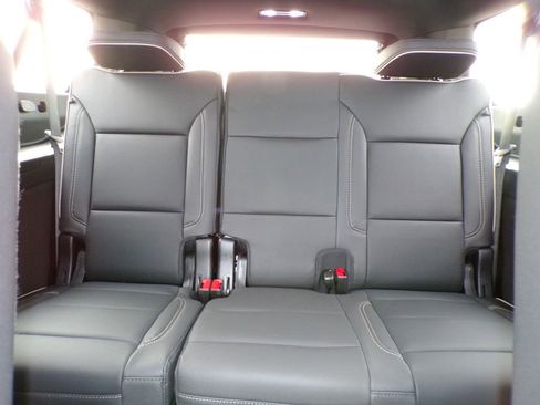 New 2026 Chevrolet Suburban Premier AWD/4WD image 10