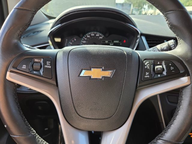 Used 2019 Chevrolet Trax LT w/ Redline Edition AWD/4WD image 32