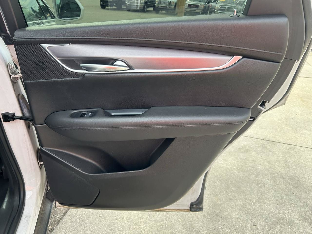 Used 2017 Cadillac XT5 Premium Luxury AWD/4WD image 15