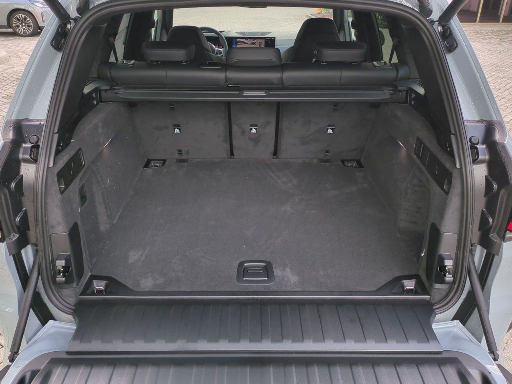 New 2026 BMW X5 M Competition w/ Executive Package AWD/4WD image 13