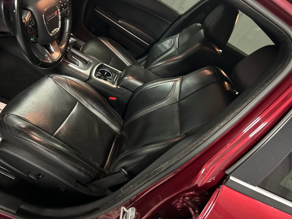 Used 2019 Dodge Charger SXT w/ Leather Interior Group RWD image 12