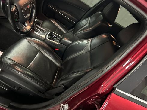 Used 2019 Dodge Charger SXT w/ Leather Interior Group RWD image 12