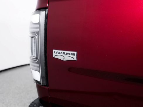 Used 2016 RAM 1500 Laramie w/ Convenience Group AWD/4WD image 9
