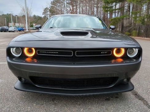 Used 2022 Dodge Challenger GT image 9