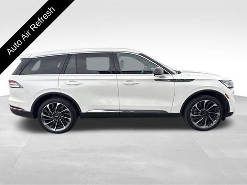 Certified 2023 Lincoln Aviator Reserve w/ Equipment Group 201A image 9
