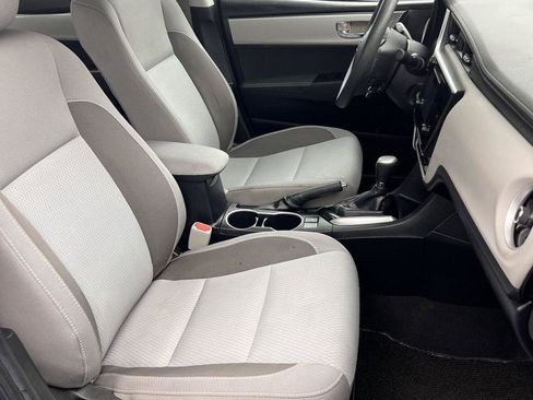 Used 2018 Toyota Corolla LE FWD image 22