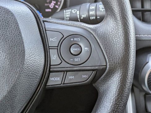 Certified 2022 Toyota RAV4 XLE image 27