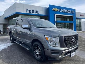 Used 2022 Nissan Titan SV video 1