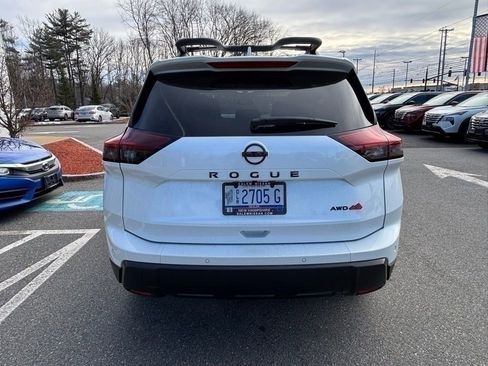 Used 2025 Nissan Rogue SV w/ Rock Creek Premium Package image 4