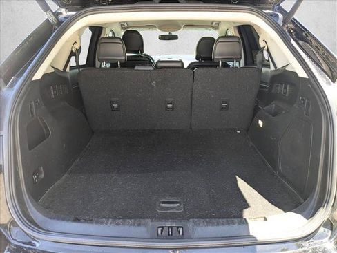 Used 2018 Ford Edge Titanium FWD image 6