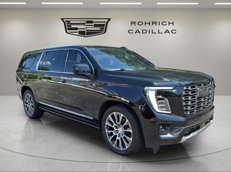 Used 2026 GMC Yukon XL Denali w/ Denali Reserve Package AWD/4WD video 3