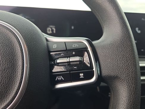 Certified 2024 Kia Sorento LX FWD image 22