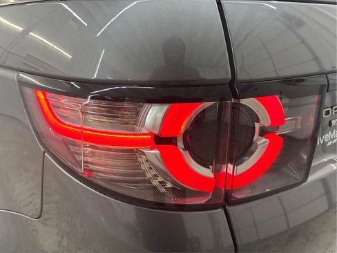 Used 2017 Land Rover Discovery Sport HSE image 35