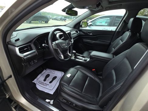 Used 2017 GMC Acadia SLT image 8