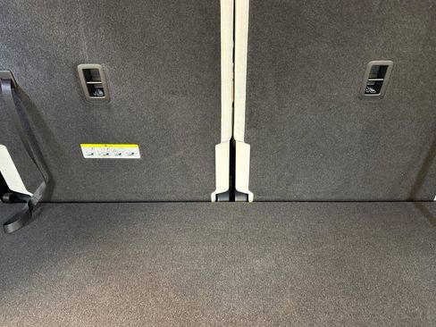 New 2025 Volkswagen ID. Buzz 1st Edition image 15