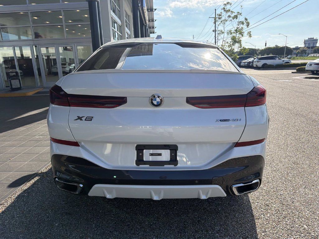 Used 2026 BMW X6 xDrive40i AWD/4WD image 6