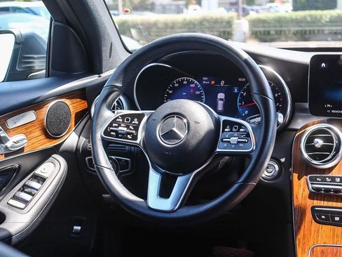 Used 2022 Mercedes-Benz GLC 300 image 19
