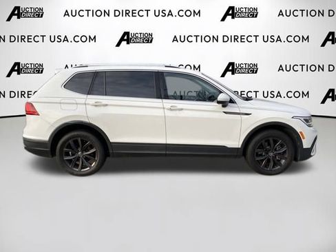 Used 2022 Volkswagen Tiguan SE image 21