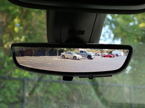 Certified 2023 Chevrolet Traverse RS w/ LPO, Floor Liner Package image 19