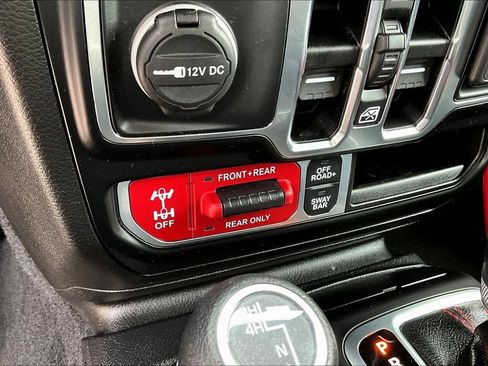 Used 2021 Jeep Wrangler Unlimited Rubicon AWD/4WD image 17