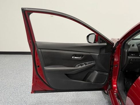 Used 2021 Nissan Sentra SV FWD image 13