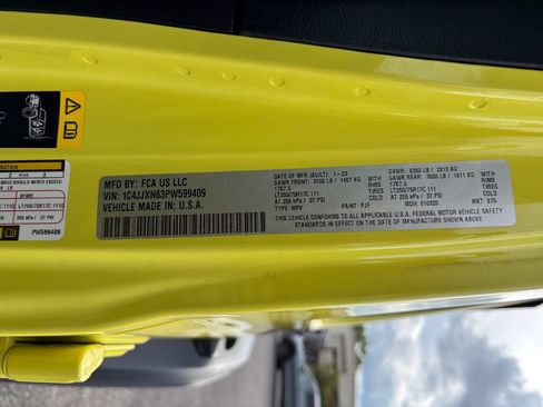 Used 2023 Jeep Wrangler Unlimited w/ Cold Weather Group AWD/4WD image 30