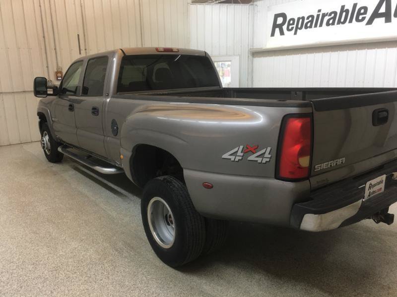 Used 2007 GMC Sierra 3500 SLT w/ Heavy-Duty Power Package AWD/4WD image 3