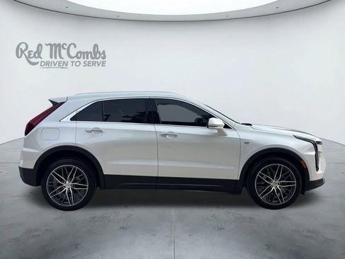 Used 2024 Cadillac XT4 Premium Luxury image 6