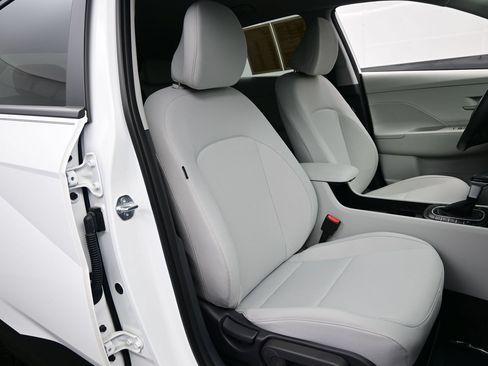 Certified 2026 Hyundai Kona SEL Sport AWD/4WD image 13