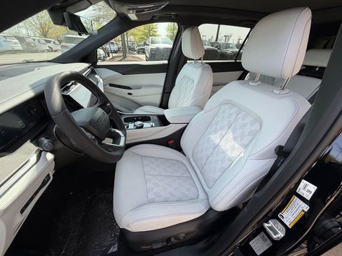 New 2026 Jeep Cherokee Overland image 14