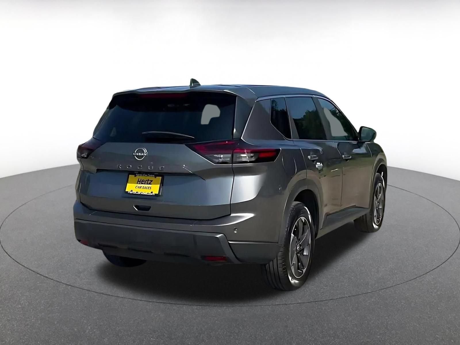 Used 2025 Nissan Rogue SV FWD image 14
