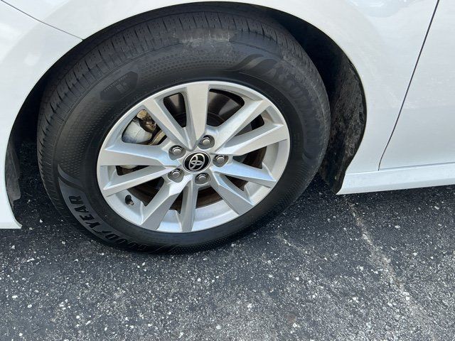 Used 2025 Toyota Camry LE FWD image 15