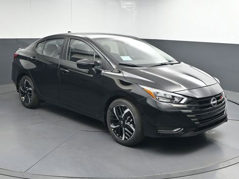 Used 2025 Nissan Versa SR w/ Trunk Package FWD image 1