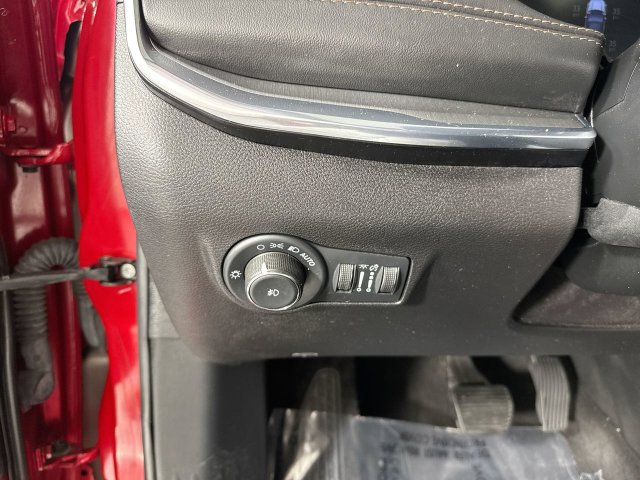 Used 2022 Jeep Compass Limited w/ (RED) Package AWD/4WD image 15