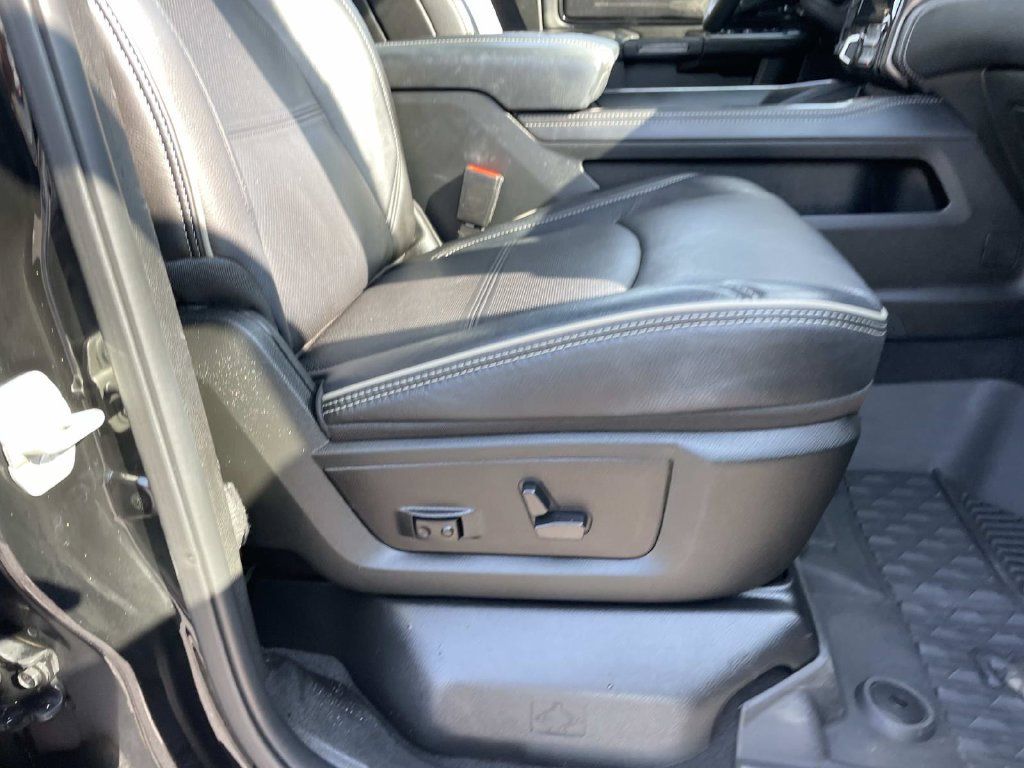 Used 2024 RAM 2500 Limited AWD/4WD image 32