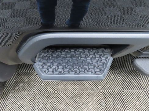 Used 2025 GMC Sierra 2500 AT4 w/ AT4 Premium Plus Package image 39