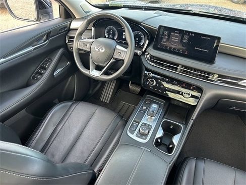 Certified 2025 INFINITI QX60 Luxe w/ Vision Package image 15
