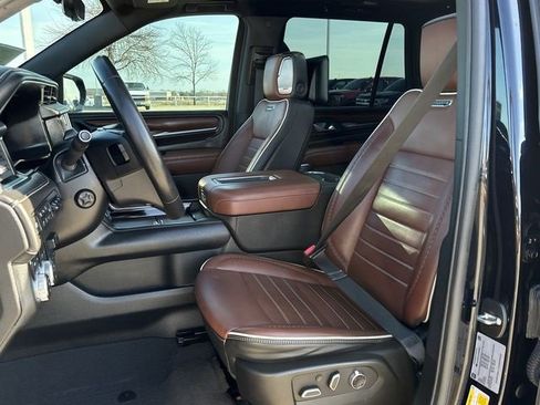 Used 2023 GMC Yukon Denali Ultimate w/ LPO, Floor Liner Package image 10