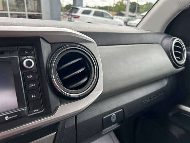 Used 2019 Toyota Tacoma SR5 AWD/4WD image 36