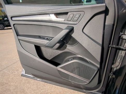 Used 2023 Audi Q5 2.0T Premium Plus w/ Premium Plus Package image 14