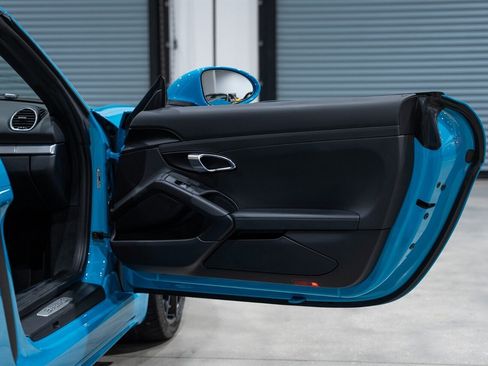 Used 2018 Porsche 718 Boxster S image 35