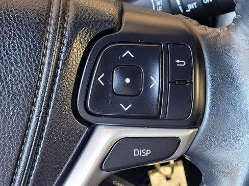 Used 2014 Toyota Highlander Plus FWD image 30